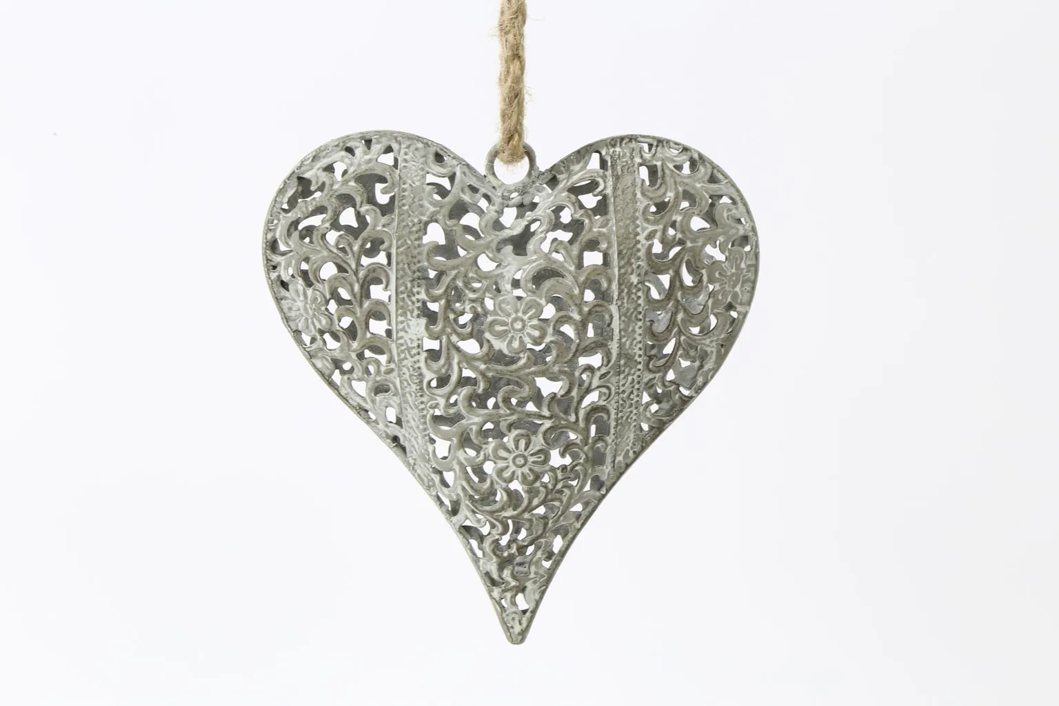 Coeur en fonte gris/blanc avec motifs floraux