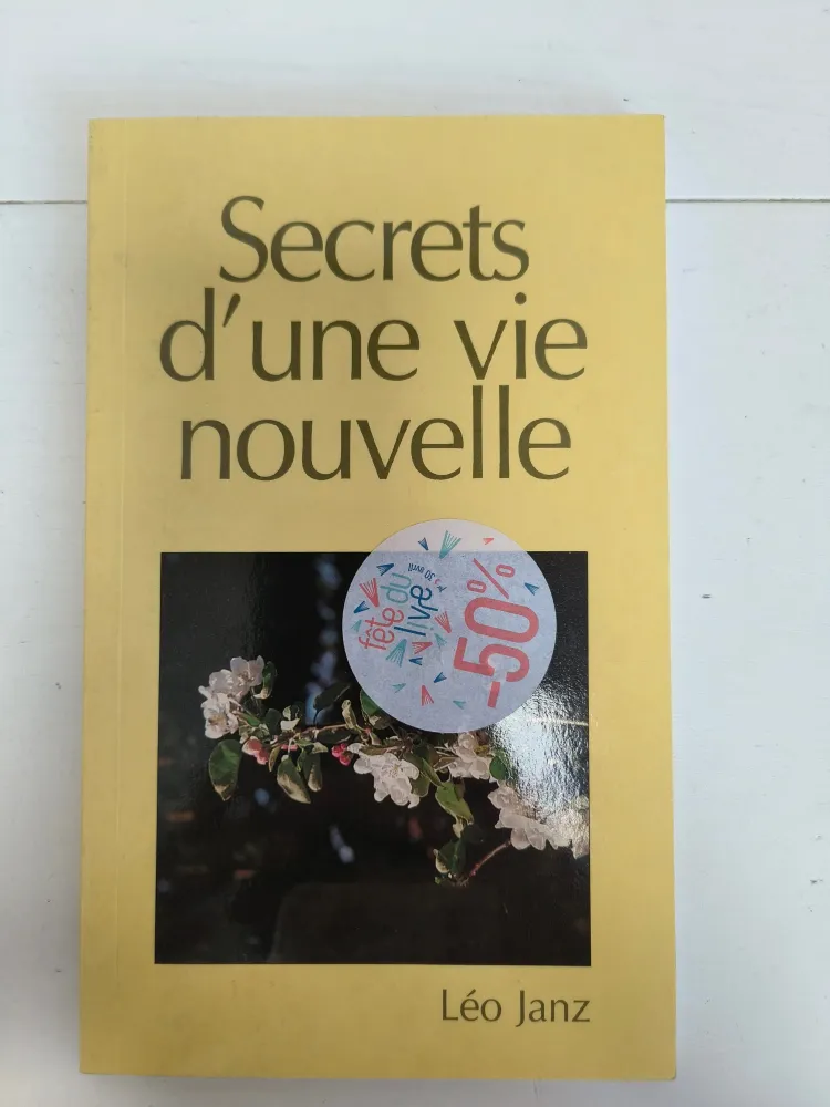 SECRETS D'UNE VIE NOUVELLE