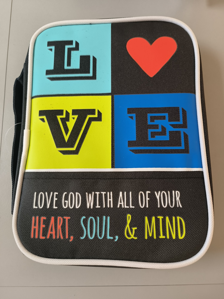 Fourrre de Bible Love God Comp